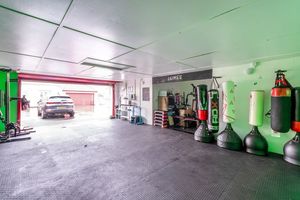 Photo 15- click for photo gallery